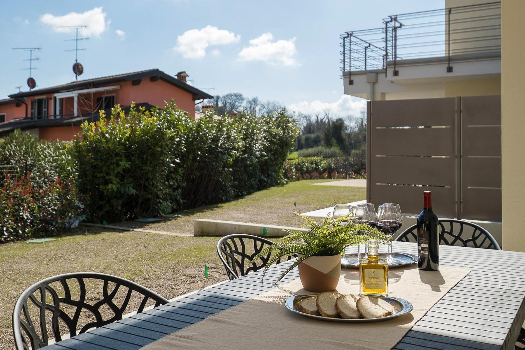 Luxury Villas Gardenia With Private Pool Padenghe sul Garda Exterior photo
